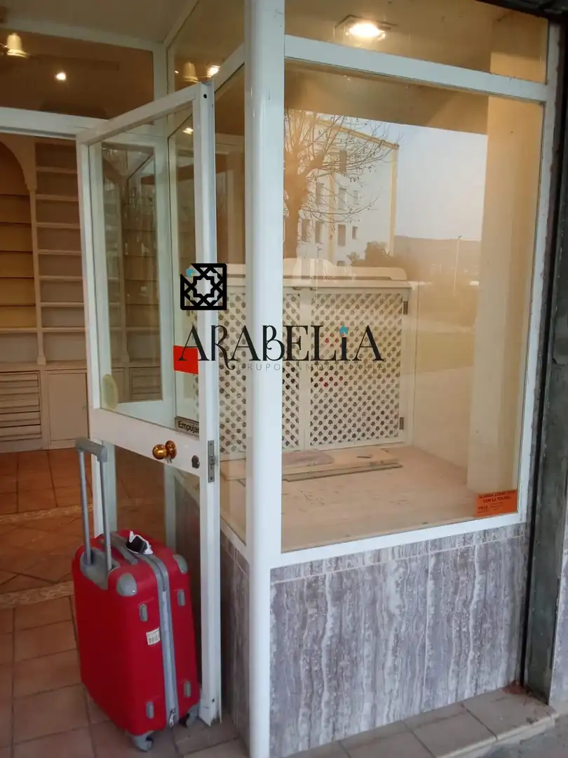 Local comercial en venta en Poniente-Norte - Miralbaida - Parque Azahara, imagen 10