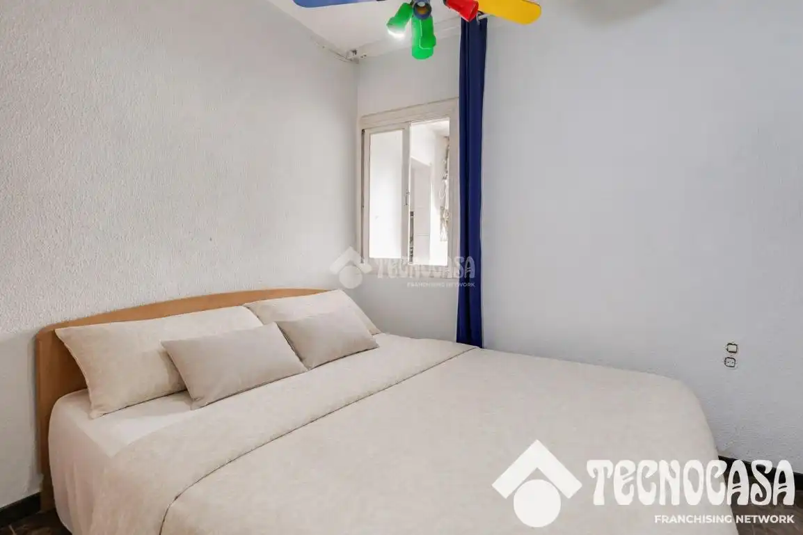 Bedroom of Flat for sale in Badalona  with Air Conditioner and Terrace