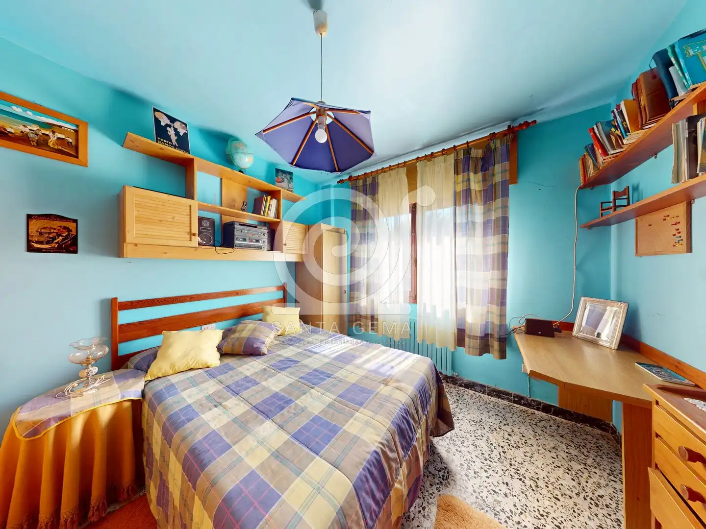 Habitación de Casa o chalet en venta en Cambre  con Jardín privado, Trastero y Amueblado