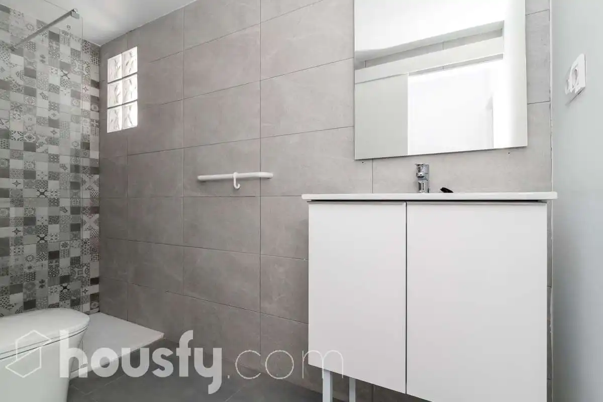 Baño de Piso de alquiler en Sagunto / Sagunt con Aire acondicionado, Amueblado y Balcón