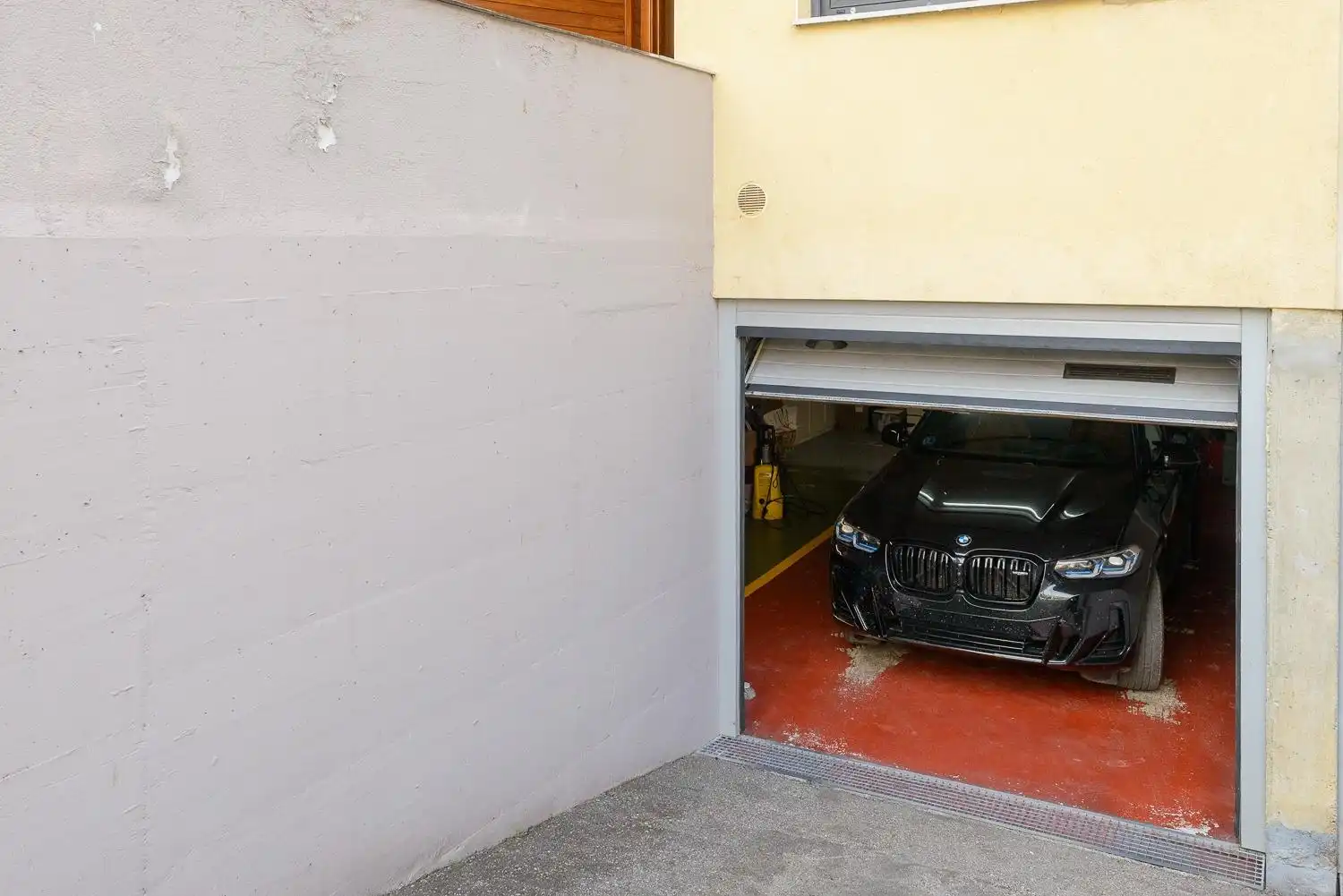 Aparcament de Casa adosada en venda en Siero amb Calefacció, Jardí privat i Traster
