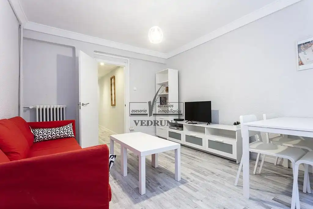 Living room of Flat for rent in Zaragoza  with Heating, Oven and Washing machine