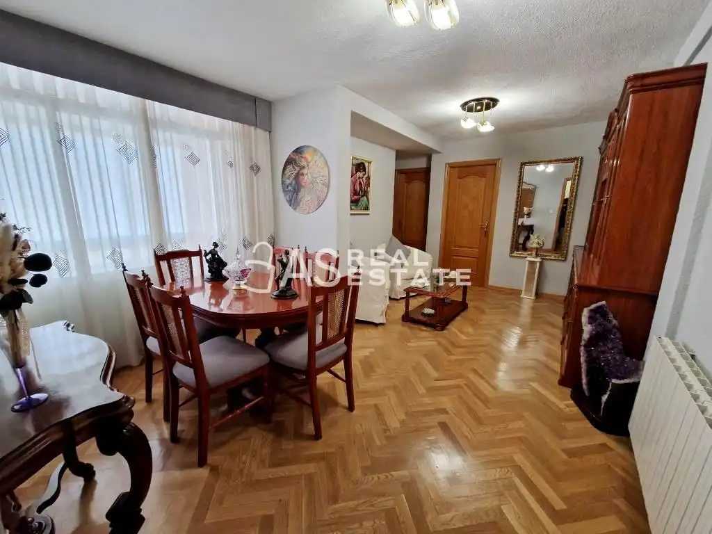Außenansicht von Wohnung zum Verkauf in Móstoles mit Möbliert