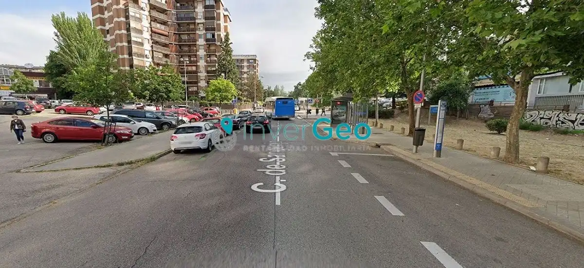 Vista exterior de Local en venda en Madrid amb Moblat