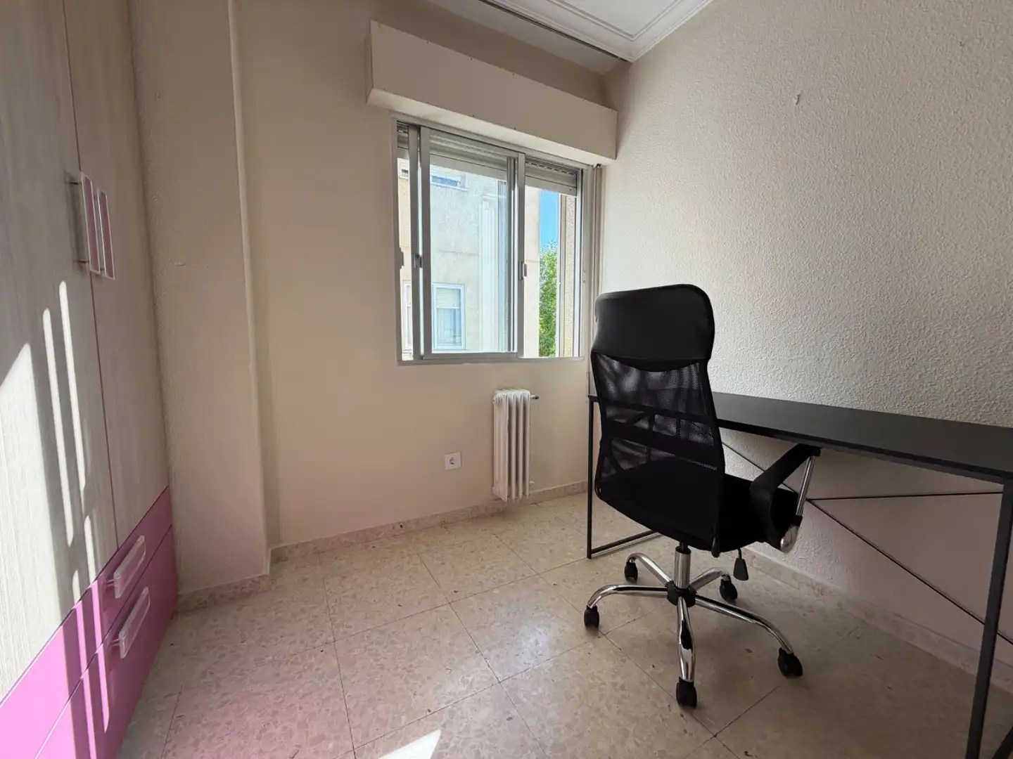 Wohnung zur Miete in Badajoz mit Klimaanlage, Heizung und Terrasse