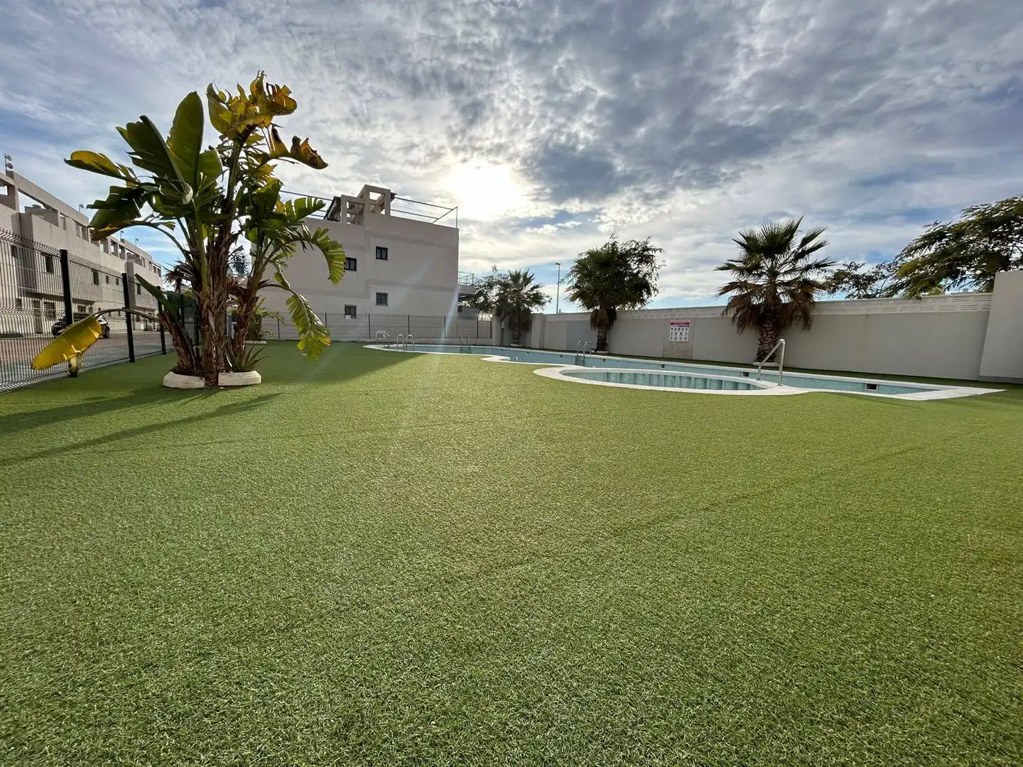 Piscina de Ático en venta en Pilar de la Horadada con Aire acondicionado, Terraza y Piscina