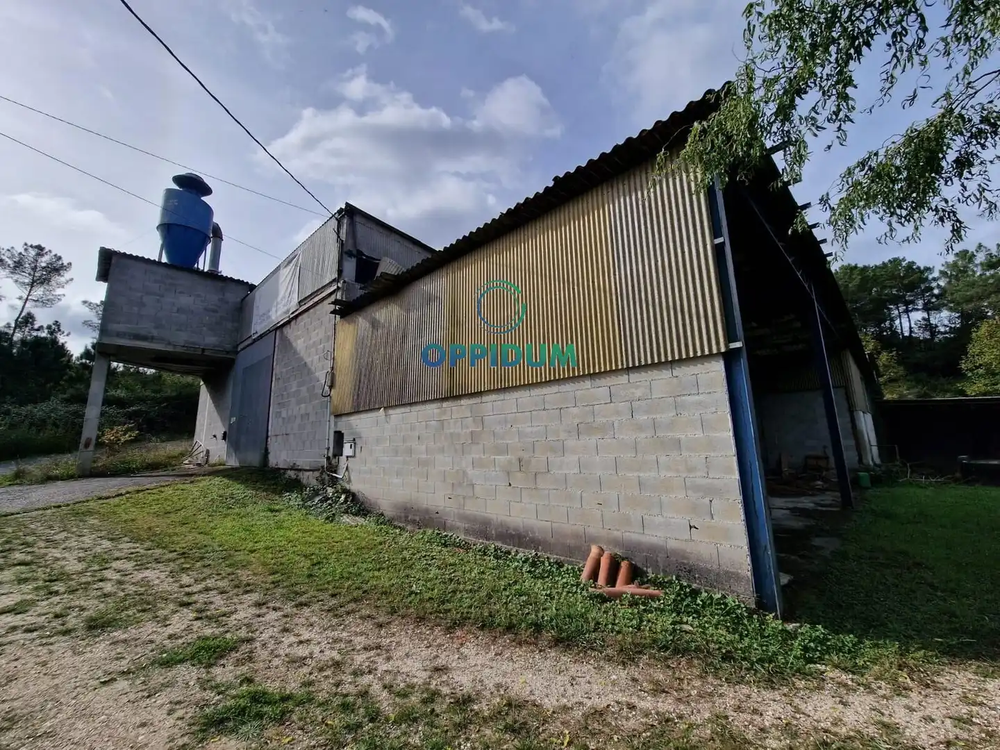 Exterior view of Industrial buildings for sale in Touro