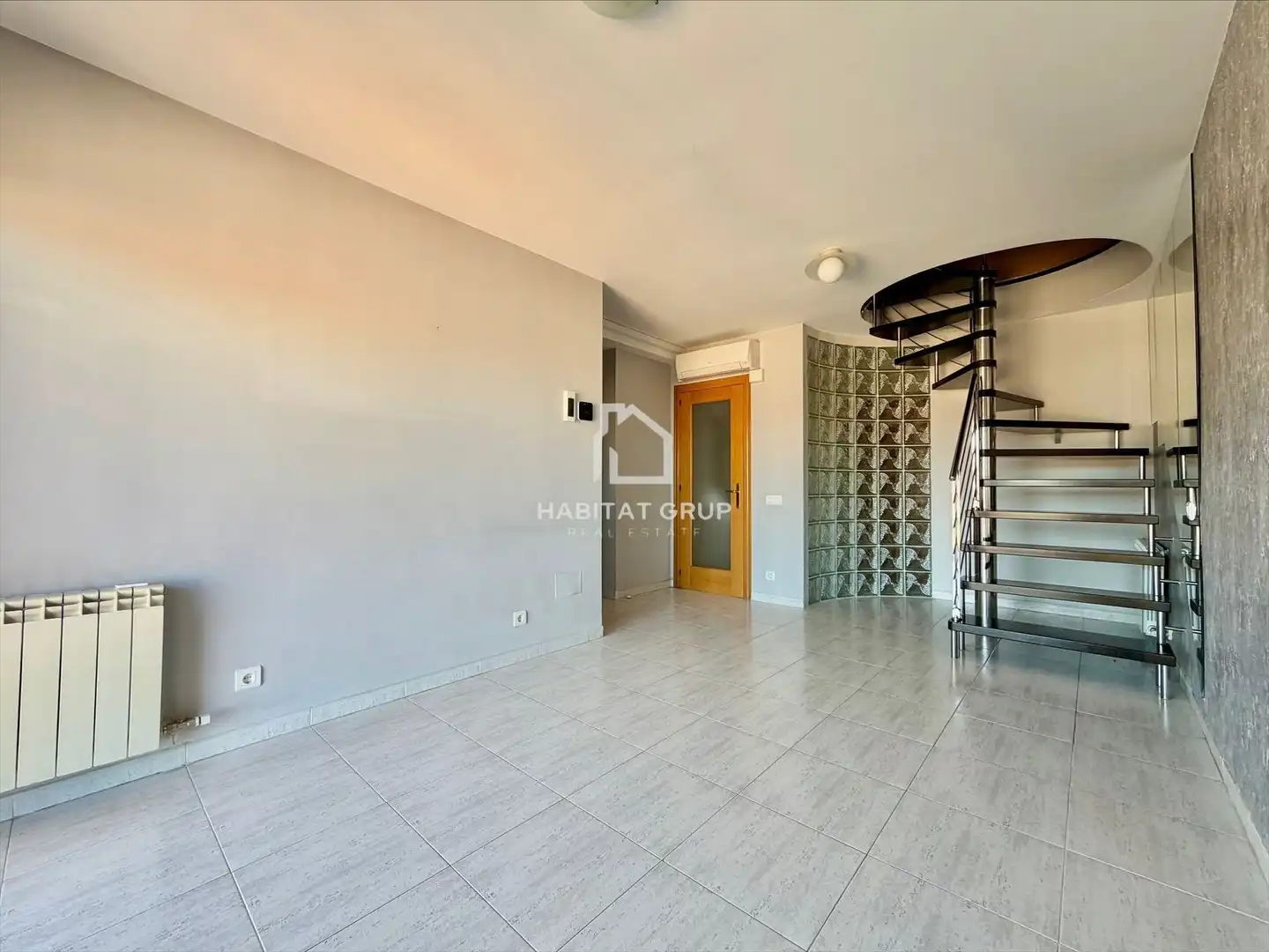 Dúplex en venta en Girona con Aire acondicionado, Calefacción y Terraza