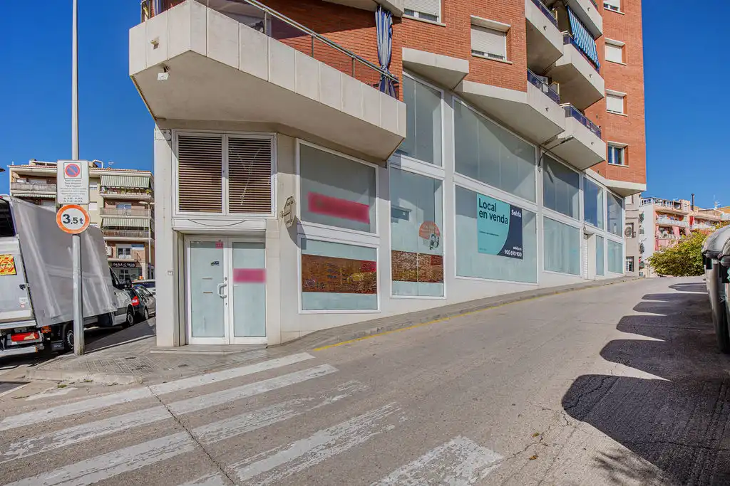 Local comercial en venda a AV./ de la Pau, imagen 28