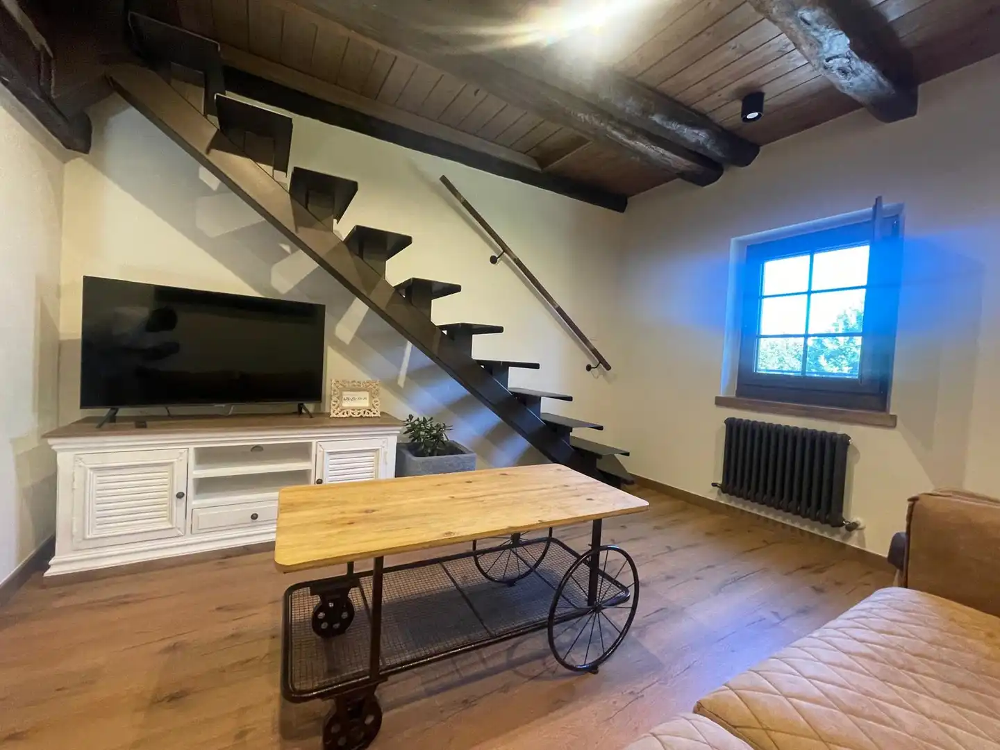 Sala de estar de Finca rústica en venta en Lekeitio con Aire acondicionado, Jardín privado y Parquet