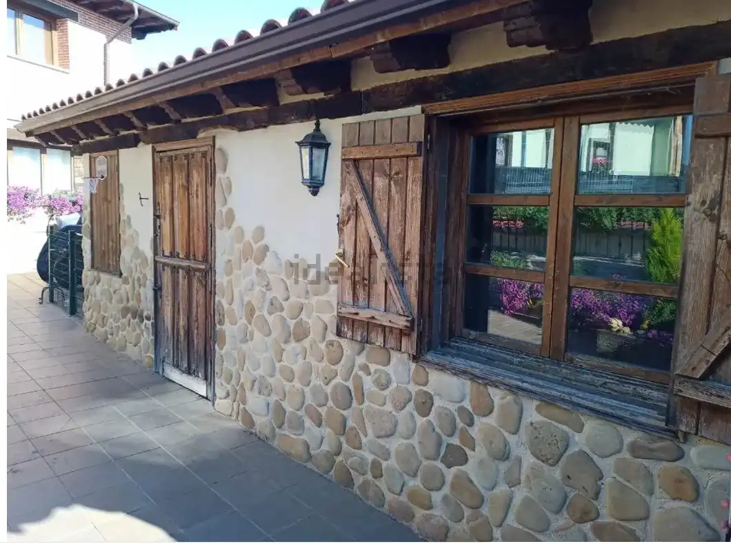 Vista exterior de Finca rústica en venta en Medina de Pomar con Calefacción, Terraza y Trastero