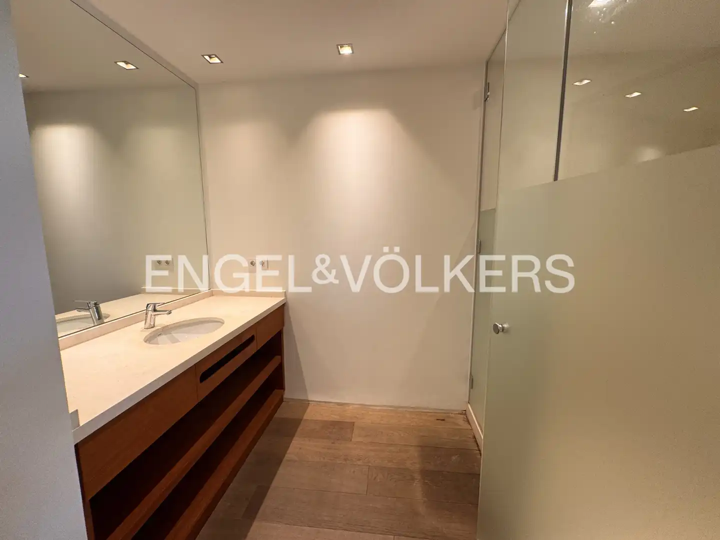 Bathroom of Flat for rent in Les Corts