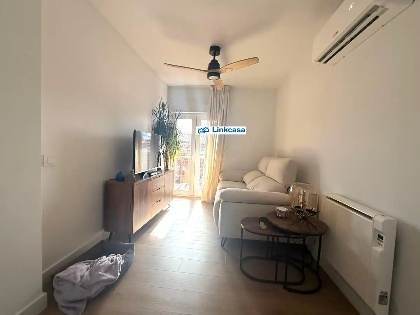 Living room of Flat for sale in Madrid  with Air Conditioner, Heating and Terrace
