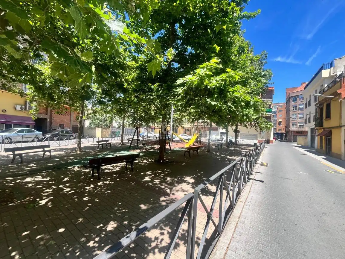 Vista exterior de Piso en venta en Talavera de la Reina con Amueblado