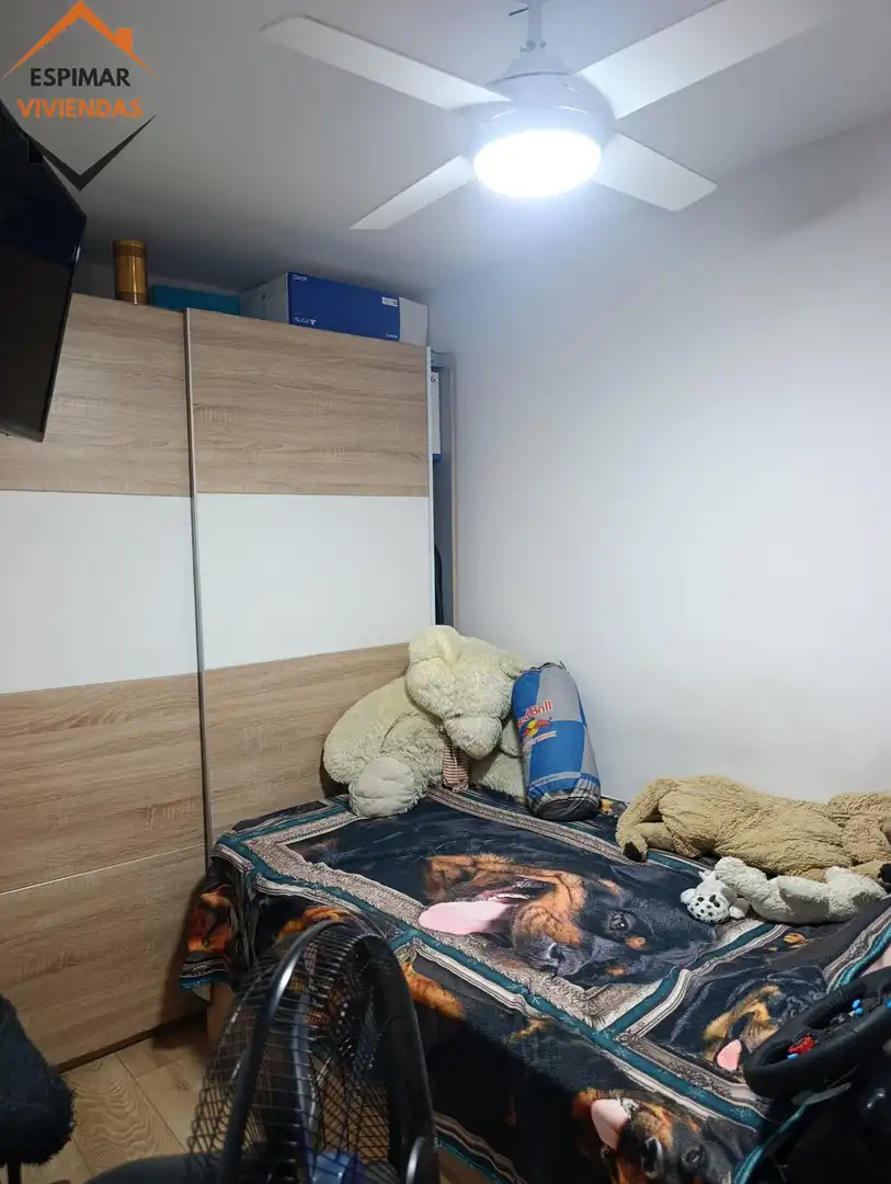 Bedroom of Flat for sale in Zaragoza  with Furnished and Balcony