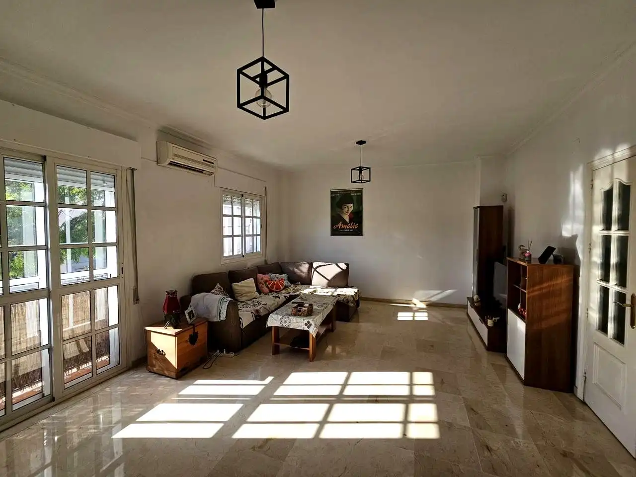 Sala d'estar de Casa adosada en venda en Alcalá de Guadaira amb Traster