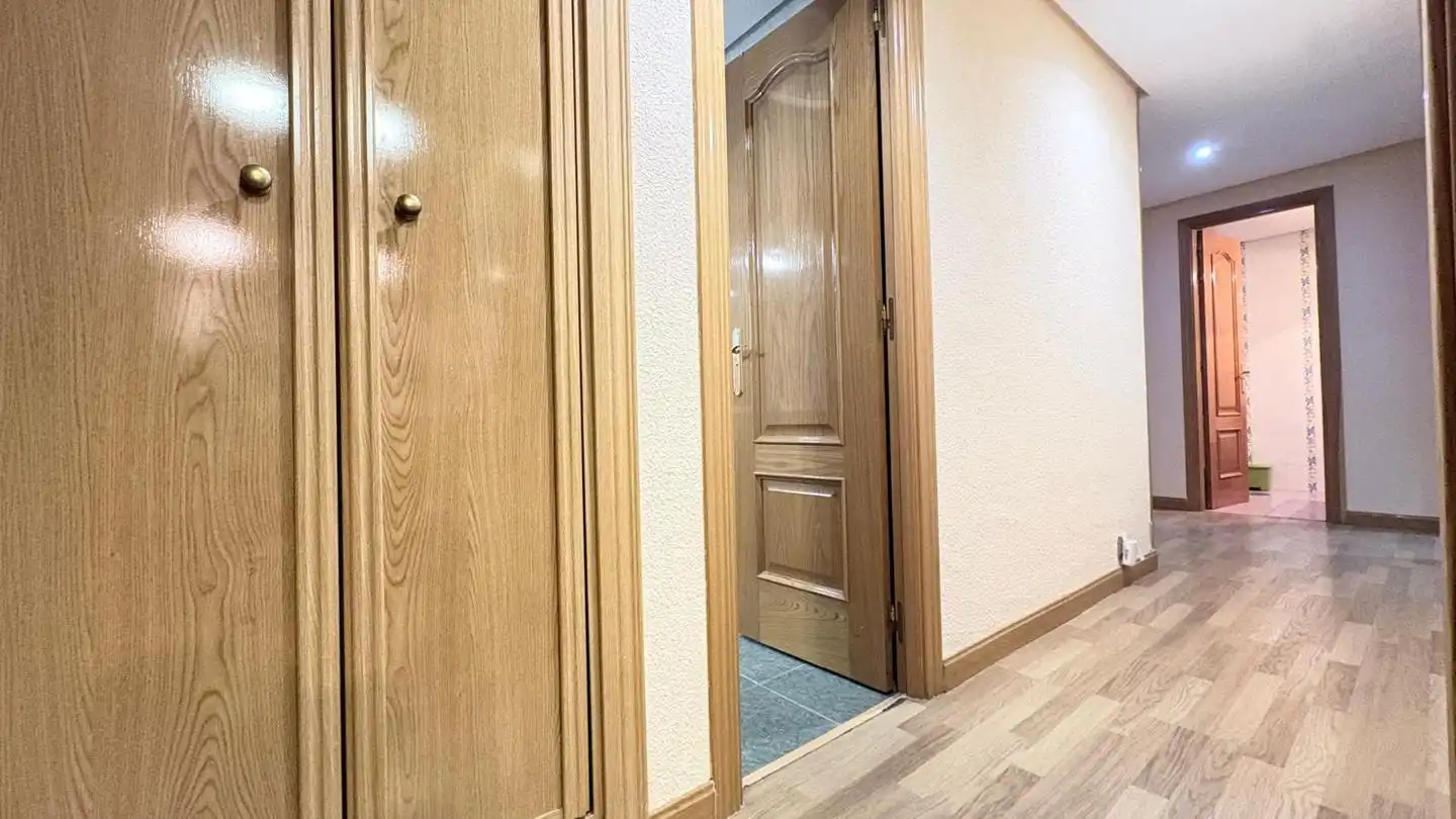 Piso con ascensor en venta en Caballería Española, imagen 19
