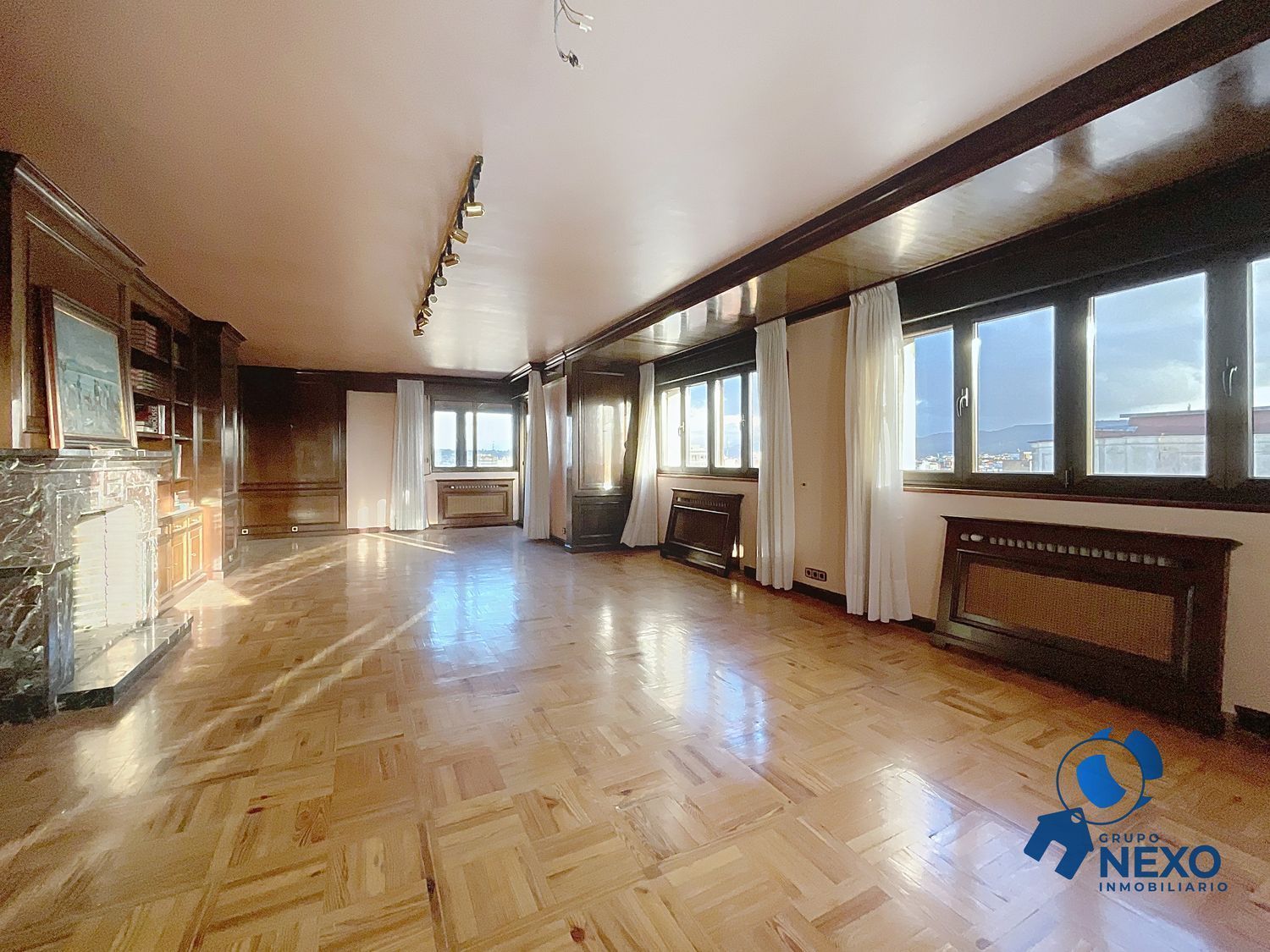 Sala d'estar de Pis en venda en Gijón  amb Traster