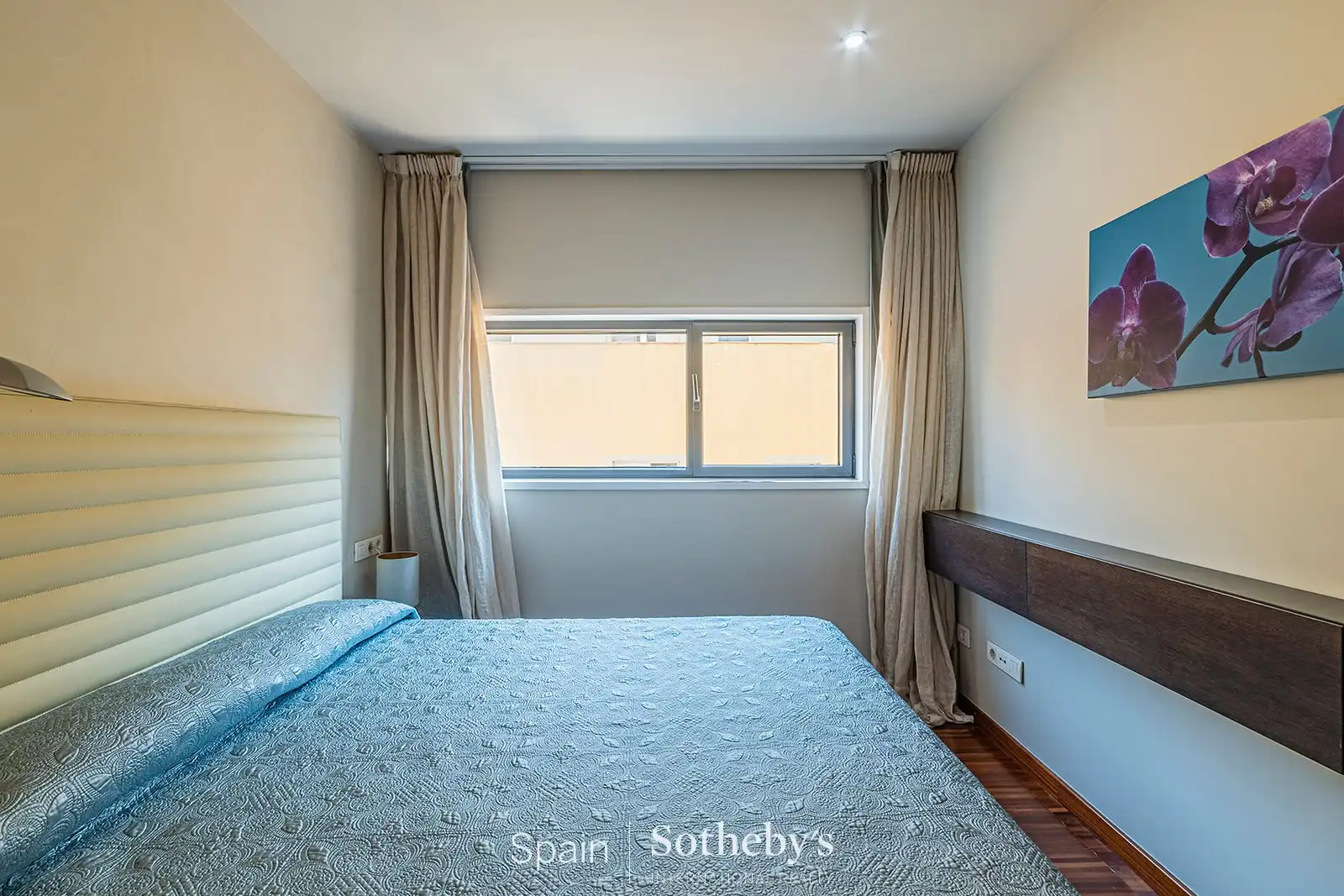Habitación de Ático en venta en Barcelona con Aire acondicionado, Terraza y Piscina