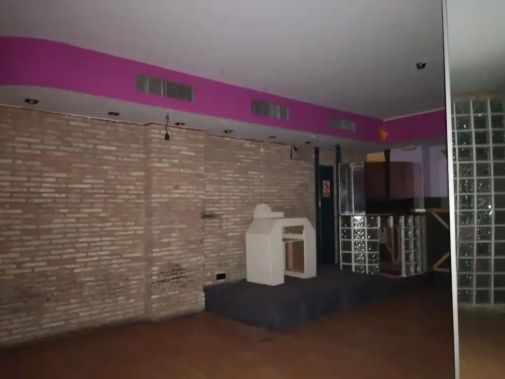 Local comercial en venta en Poniente-Sur