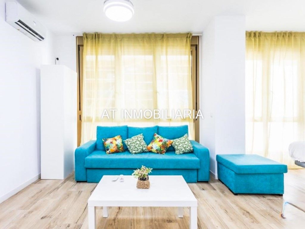 Living room of Apartment for sale in  Cádiz Capital  with Air Conditioner