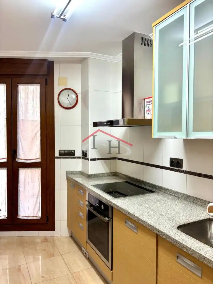 Kitchen of Flat for rent in León Capital   with Heating, Parquet flooring and Terrace