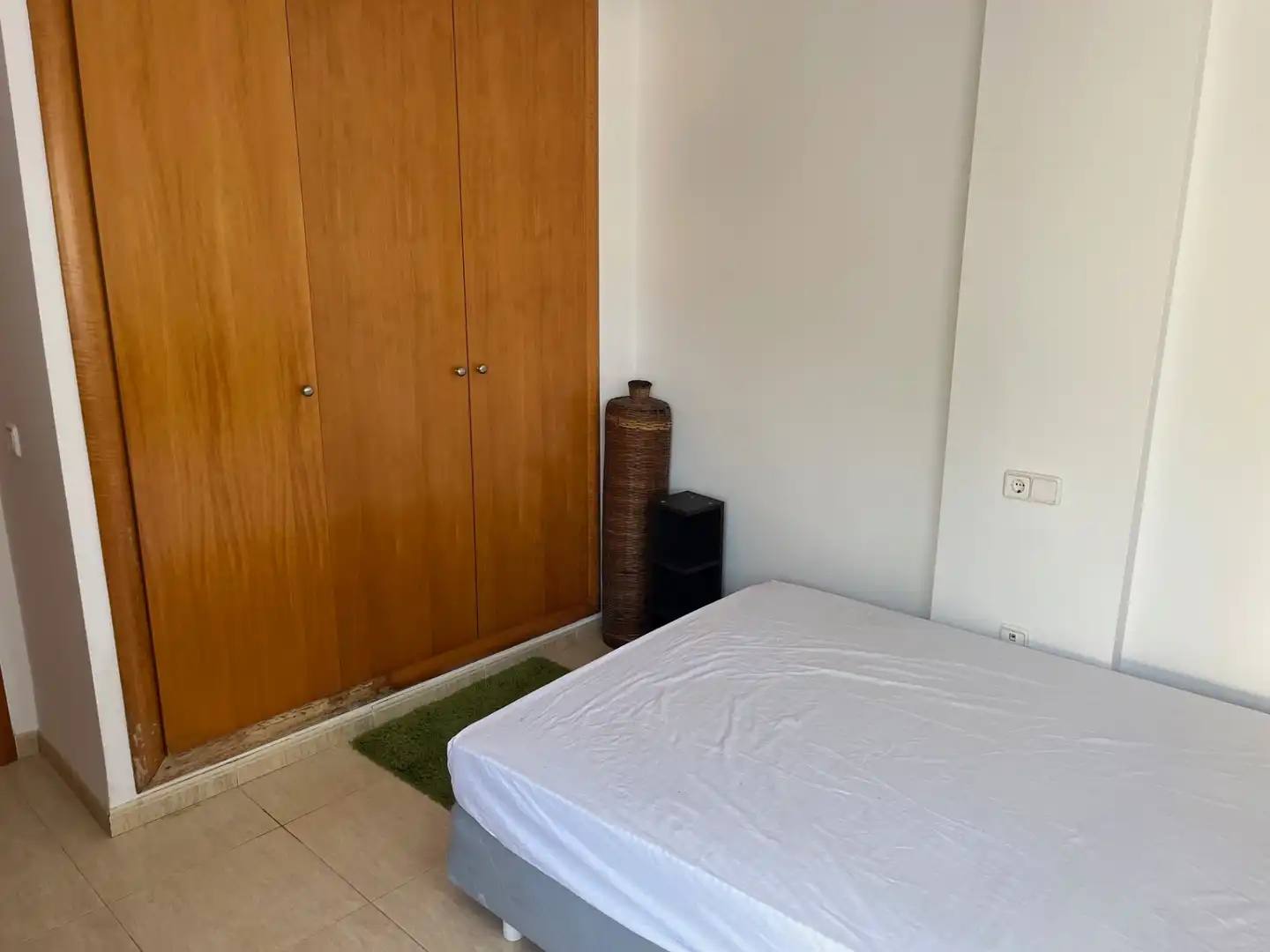 Dormitori de Casa adosada en venda en Torredembarra amb Calefacció, Terrassa i Moblat