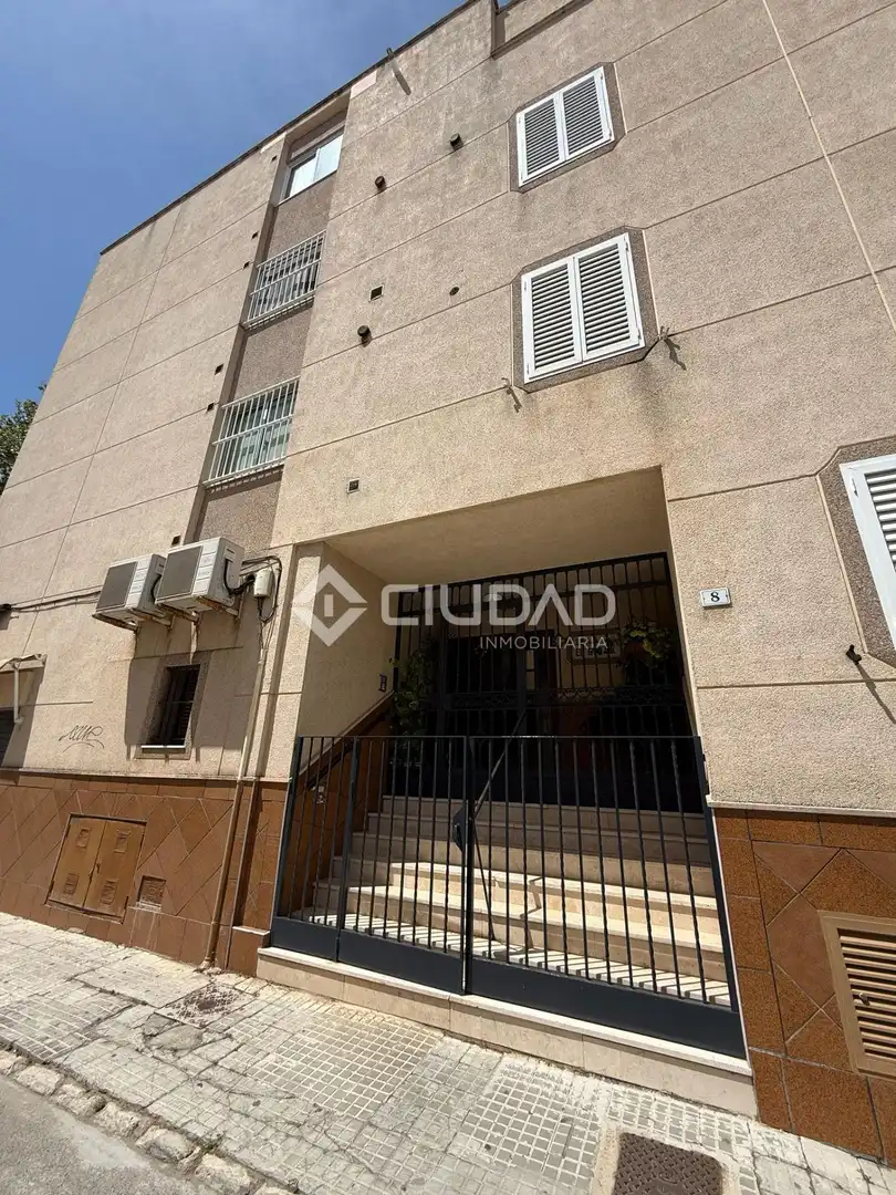 Vista exterior de Pis en venda en Chipiona amb Traster i Moblat