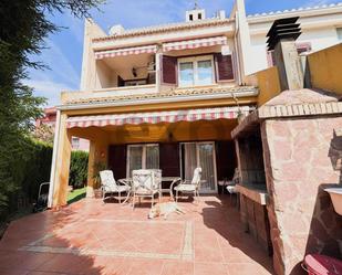 Vista exterior de Casa adosada en venda en Riba-roja de Túria amb Aire condicionat, Calefacció i Jardí privat