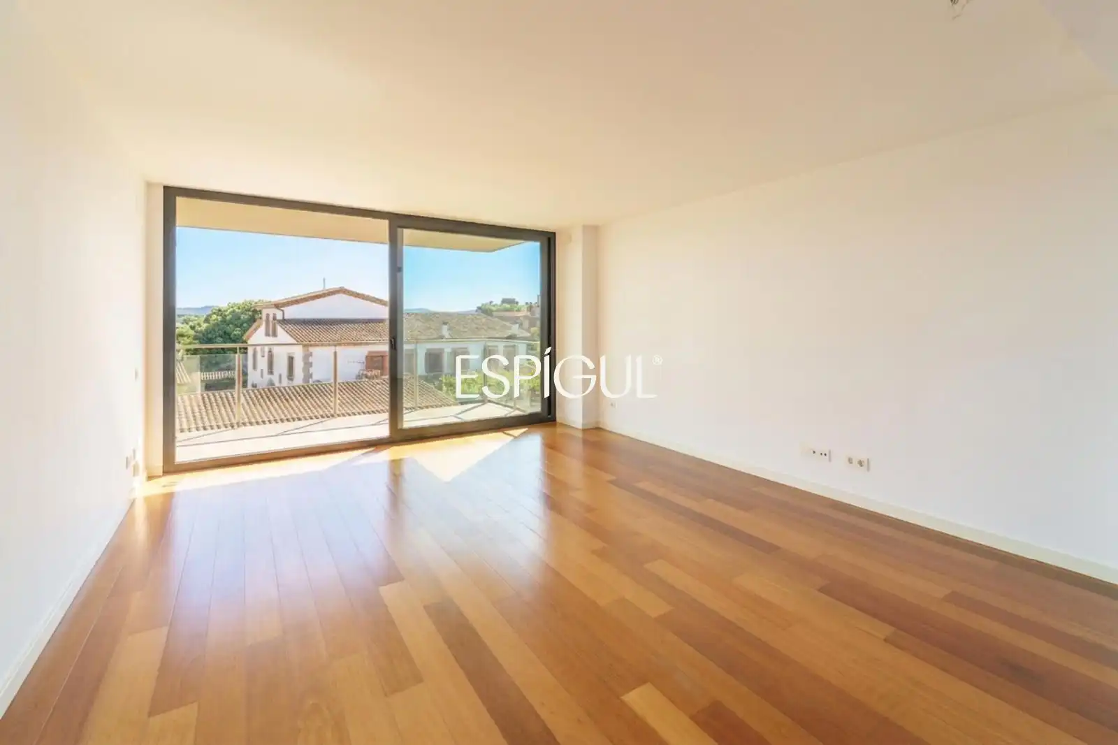 Bedroom of Flat for sale in Sant Cugat del Vallès  with Air Conditioner, Heating and Parquet flooring