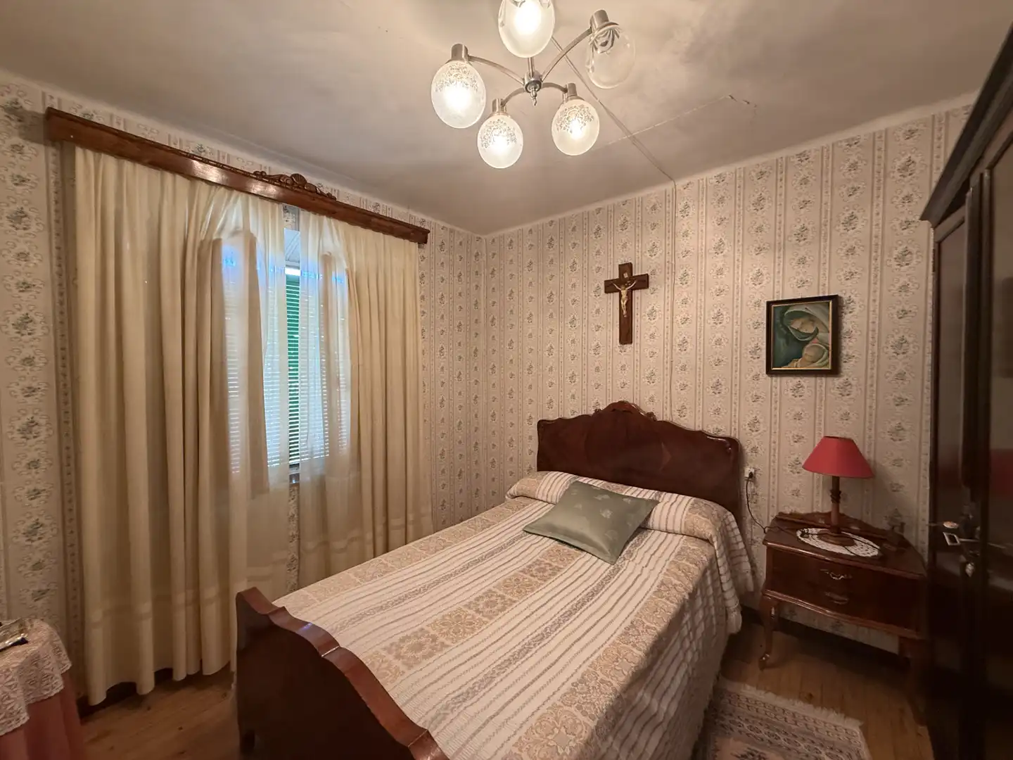 Habitación de Finca rústica en venta en Perales con Calefacción, Amueblado y Horno