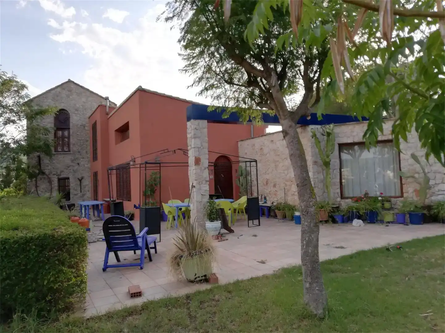 Jardí de Finca rústica en venda en Llocnou de Sant Jeroni amb Jardí privat, Piscina i Moblat