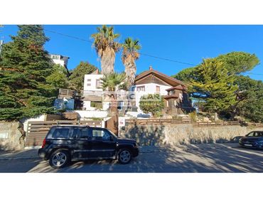 Chalet con piscina en venta en Avenida Maresme