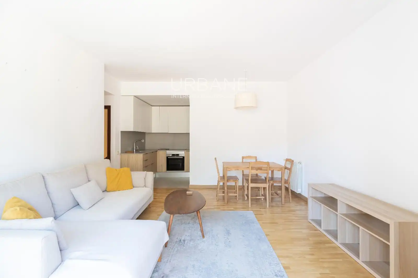 Living room of Flat for rent in Barcelona  with Air Conditioner, Terrace and Furnished