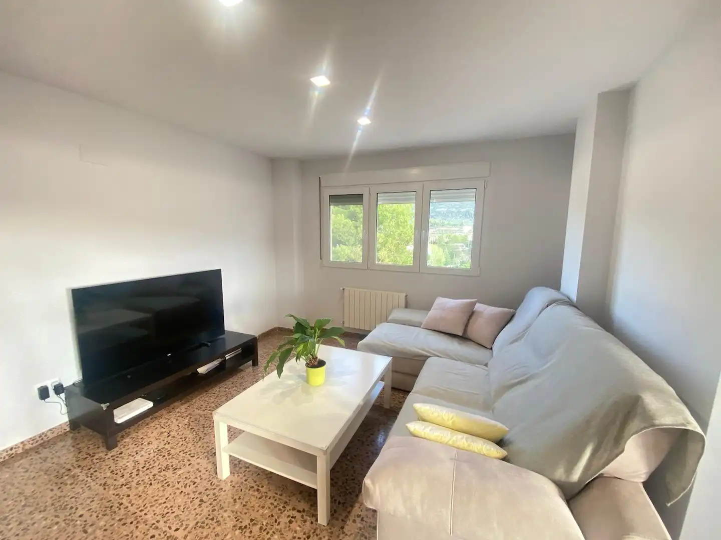 Sala d'estar de Planta baixa en venda en Bocairent amb Aire condicionat, Calefacció i Terrassa