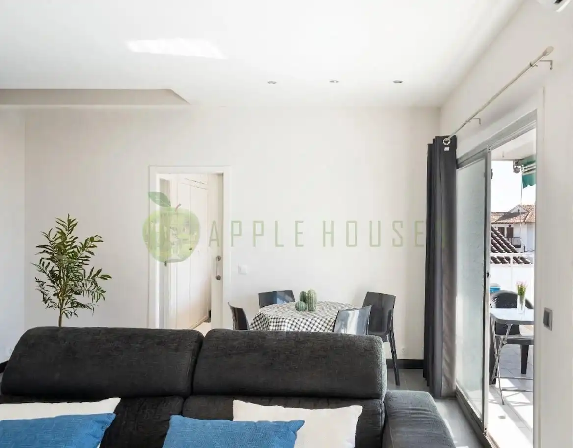 Living room of Attic for sale in Sitges  with Air Conditioner, Heating and Terrace
