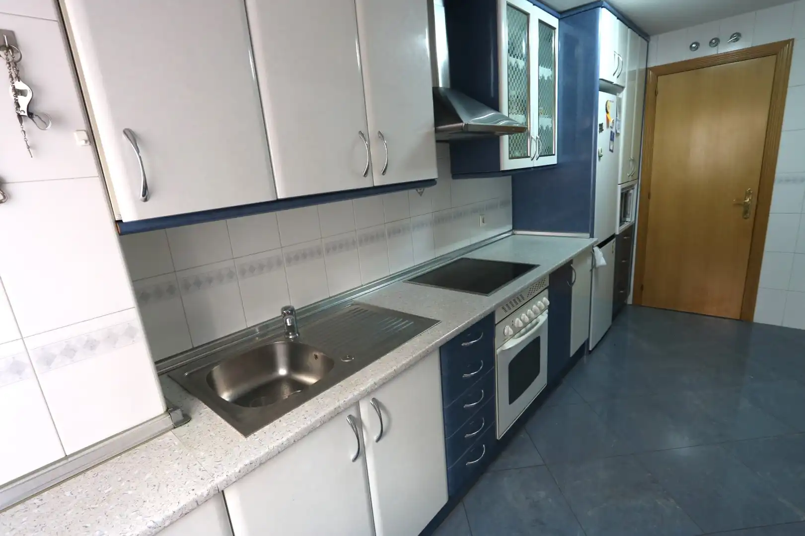 Kitchen of Flat for sale in Madrid  with Air Conditioner, Heating and Parquet flooring