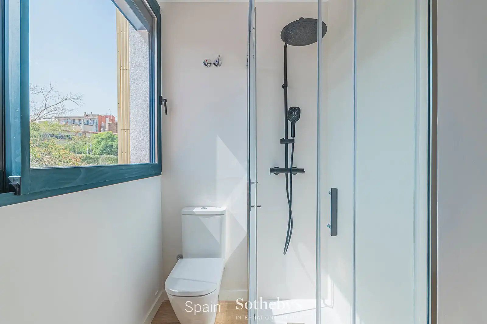 Baño de Apartamento en venta en Barcelona con Aire acondicionado, Calefacción y Terraza