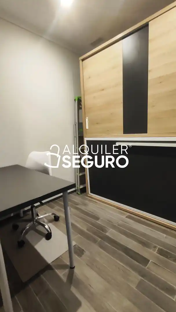Study for rent in Pobles de l'Oest