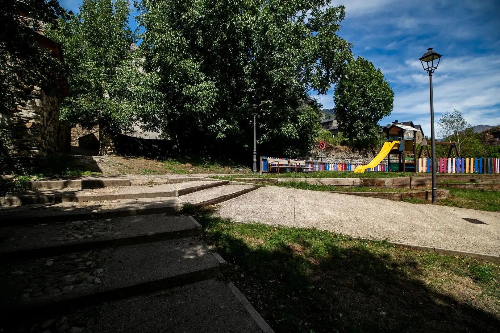 Country homes for sale in Sahún