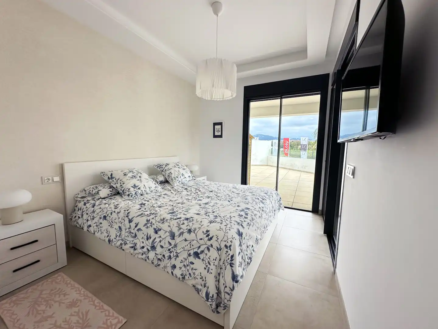 Dormitori de Planta baixa en venda en Estepona amb Aire condicionat, Terrassa i Traster