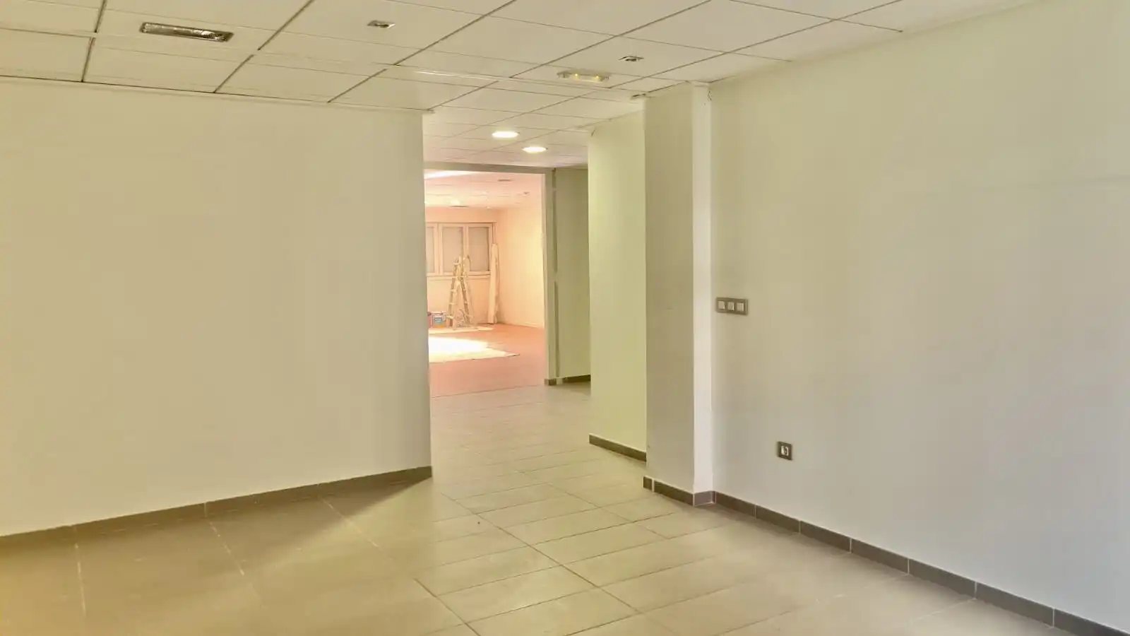 Büro mit Aufzug zur Miete in Plaza Trabajadores del Calzado 7