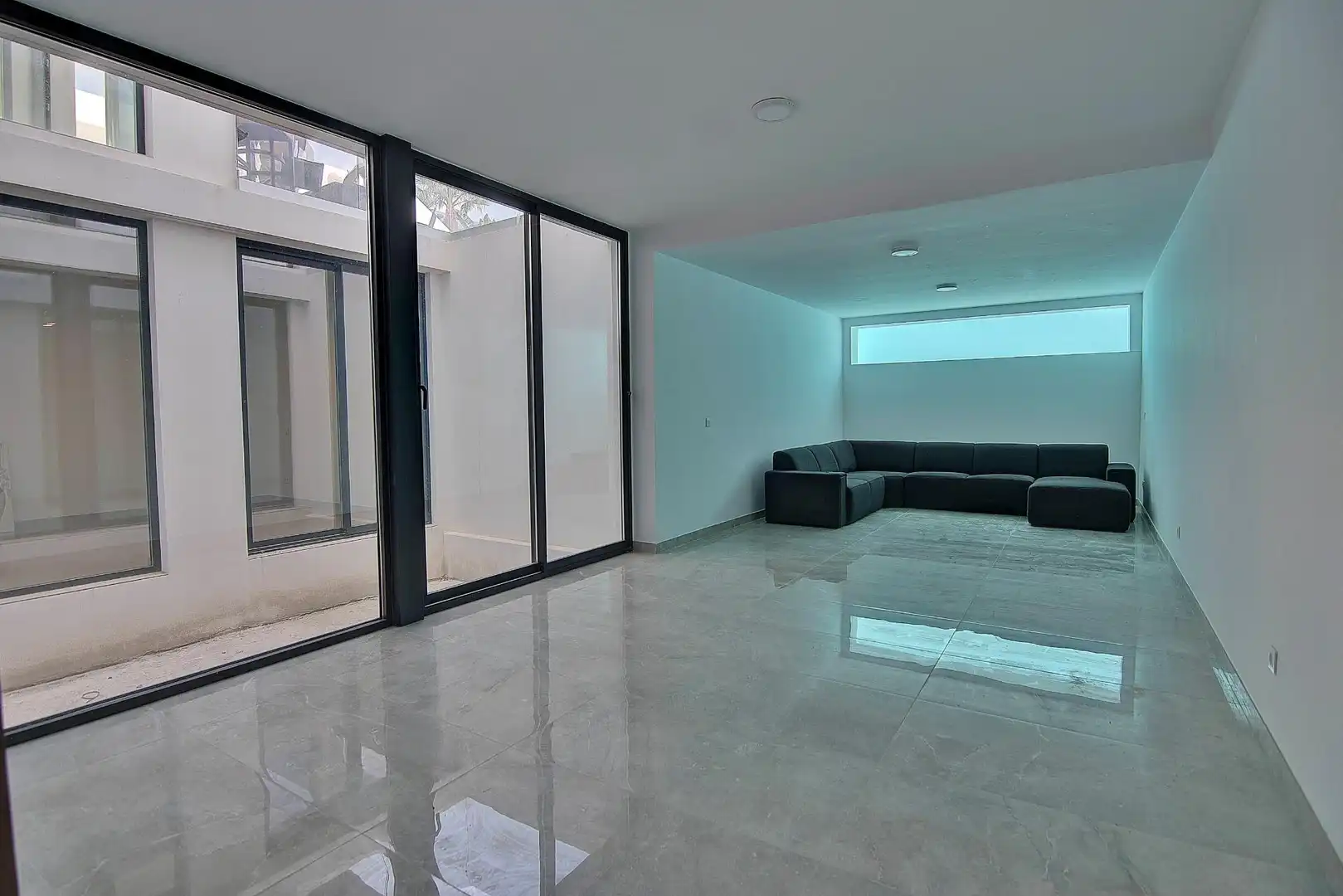 Villa con piscina in vendita a Golf Bahía, imagen 41