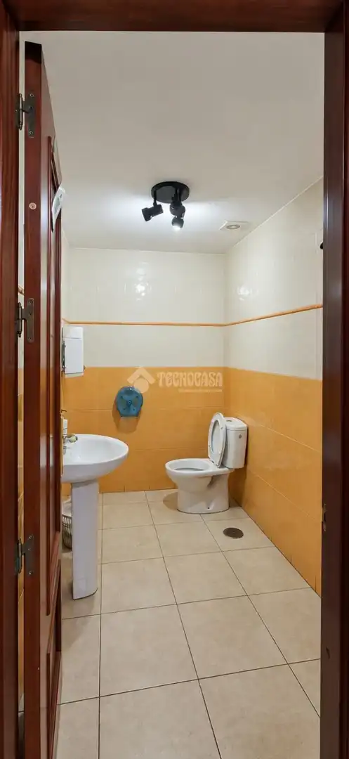 Business premises for sale in Isla Chica, imagen 16