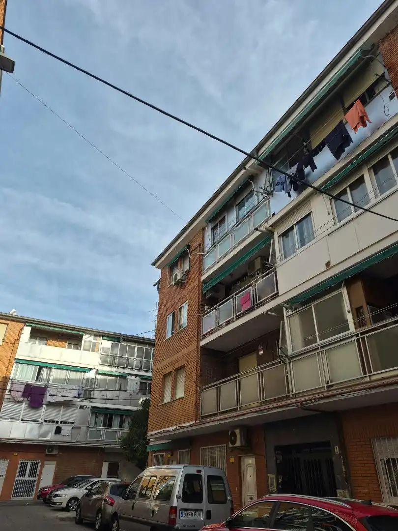 Vista exterior de Piso en venta en Madrid