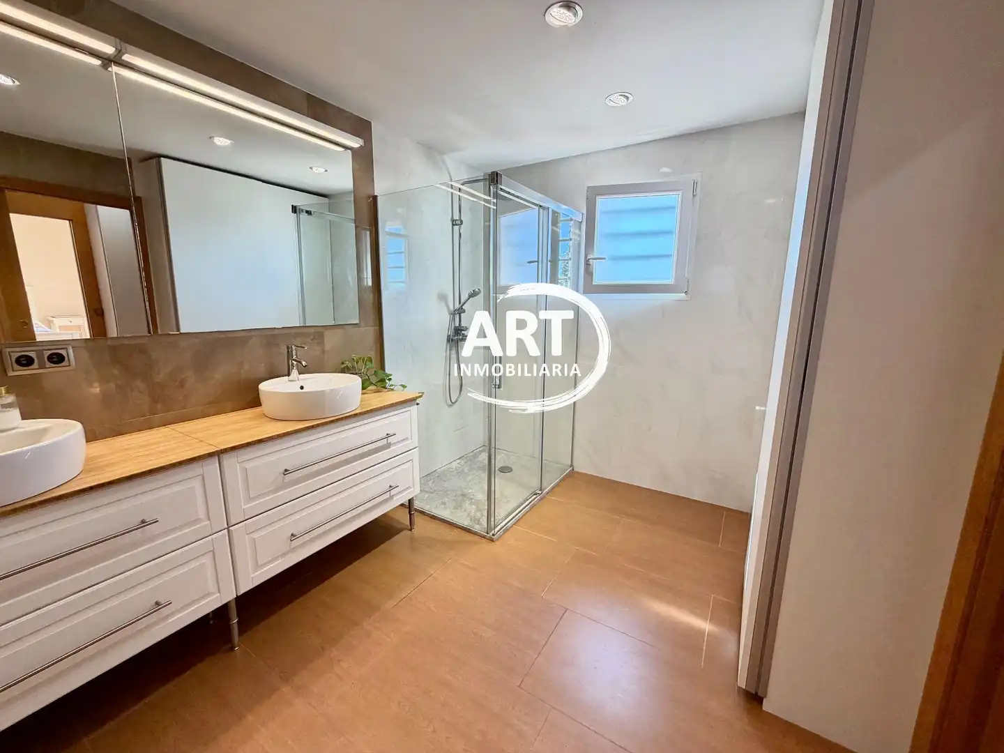 Baño de Casa o chalet en venta en L'Eliana con Calefacción, Jardín privado y Terraza