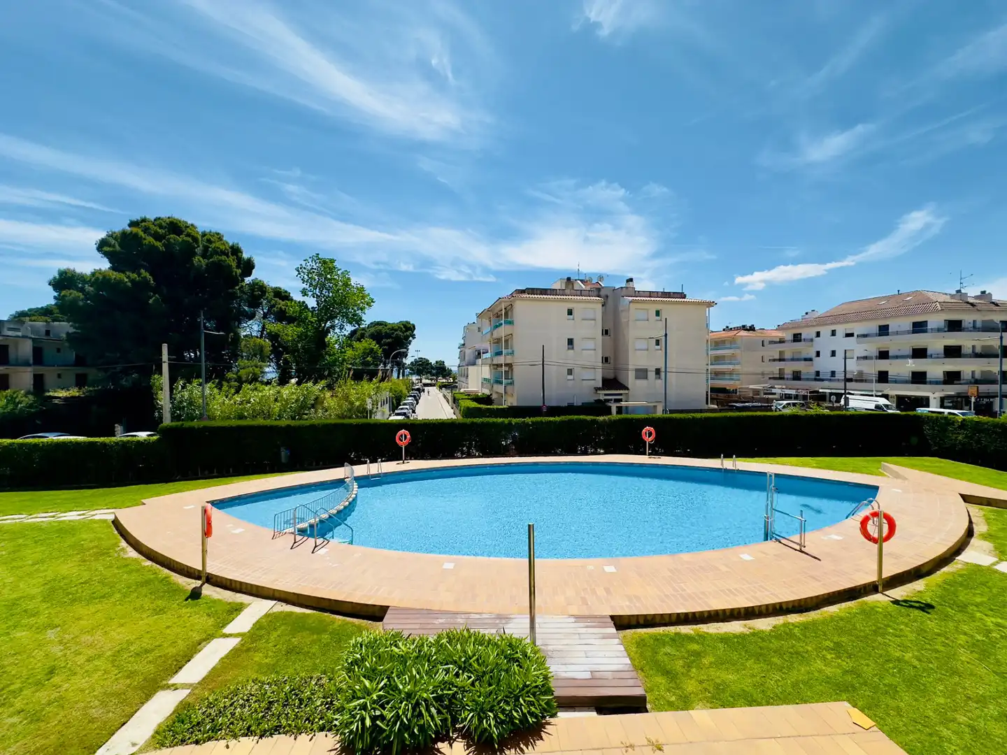 Piscina de Piso en venta en L'Estartit con Terraza, Amueblado y Lavadora