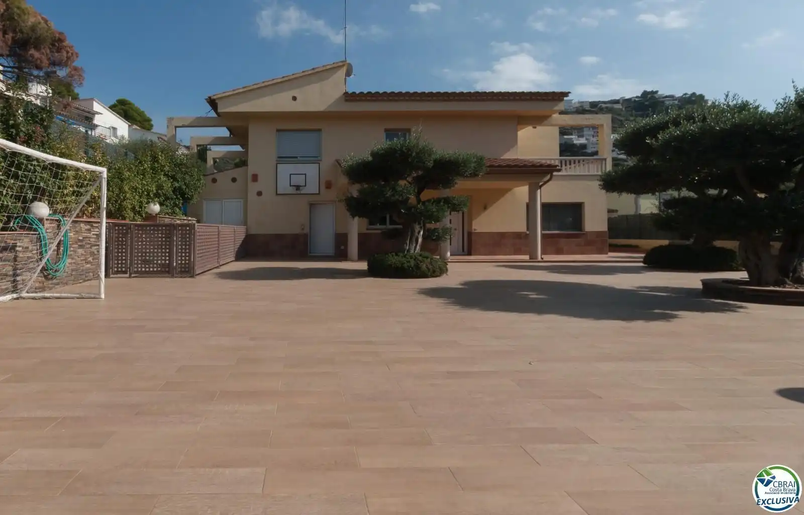 Vista exterior de Casa o xalet en venda en Roses amb Aire condicionat