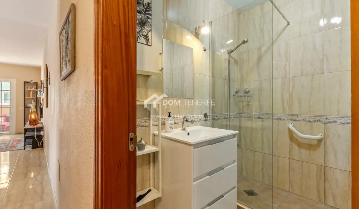 Bathroom of Flat for sale in Arona  with Terrace, Swimming Pool and Furnished