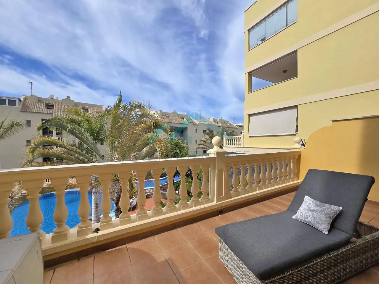 Terrasse von Erdgeschoss zum Verkauf in Arona mit Klimaanlage, Terrasse und Möbliert